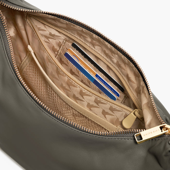 interior view of card and zipper pockets of Aoyama 2 Leather in Green