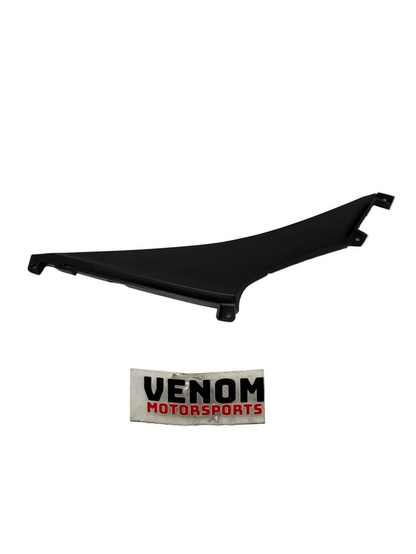 X19 200cc Automatic Motorcycle | Front Right Trim (3031064)