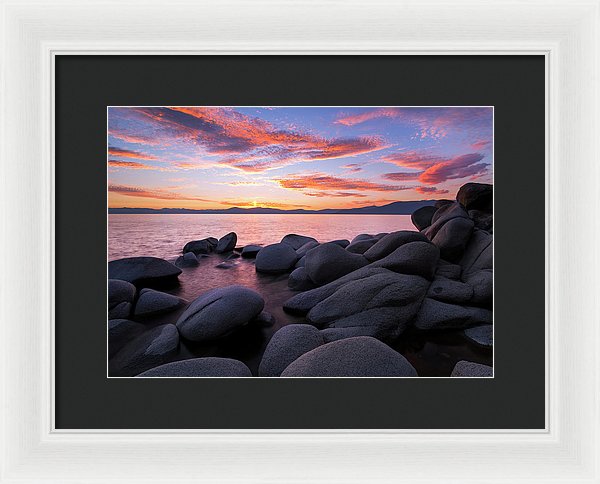 14.000" x 9.875" / White / Black