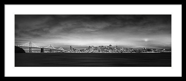 30.000" x 10.250" / Black / White