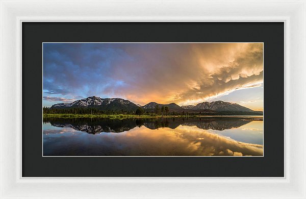20.000" x 10.375" / White / Black