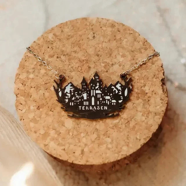 Throne of Glass Inspired: Terrasen Kingdom Necklace Necklace