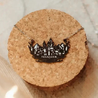 Throne of Glass Inspired: Terrasen Kingdom Necklace Necklace